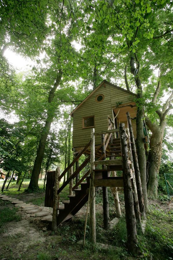 La Cabane aux Secrets - Au Milieu de Nulle Part Outines Extérieur photo